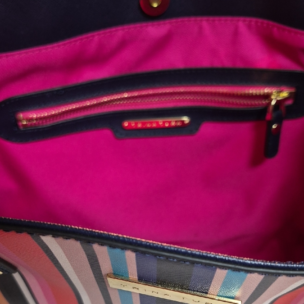 Trina Turk Geometric Designer Shoulder Bag - Picture 6 of 6